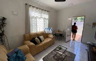 Imagem 5: Casa à venda com 3 quartos, 52m²