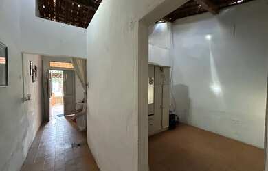 Imagem: A casa possui 3 Dormitórios, 1 Banheiro e está localizado