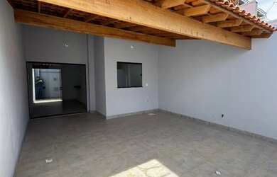 Imagem: Casa à Venda no Bairro Interlagos - Próximo ao novo Carlinho