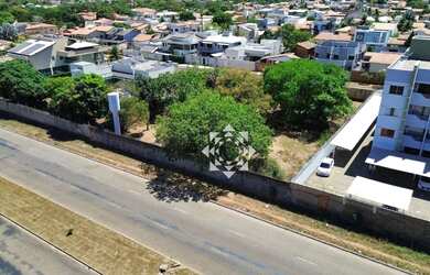 Imagem: O terreno possui 2.800m² de Área e está localizado em Plano