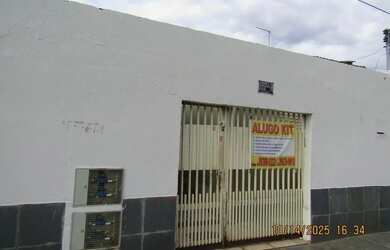 Imagem: A casa possui 1 Dormitório, 1 Banheiro, 30m² de Área e está