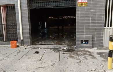 Imagem: O depósito possui 1 Vaga na garagem, 200m² de Área e está