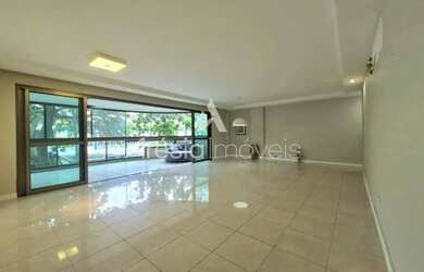 Imagem: O apartamento possui 4 Dormitórios, 4 Banheiros, 4 Vagas na