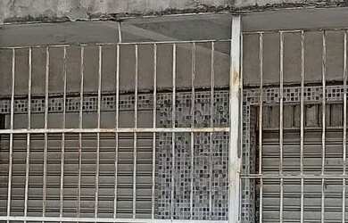 Imagem 1: Casa na principal. Varanda, 140.000m² de Área, 3 Banheirose5 Dormitórios