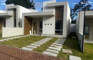 Imagem: A casa em condomínio possui 3 Dormitórios, 2 Banheiros, 2