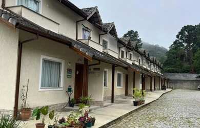 Imagem: A casa em condomínio possui 2 Dormitórios, 2 Banheiros, 1