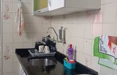 Imagem: O apartamento possui 3 Dormitórios, 1 Banheiro, 1 Vaga na garagem