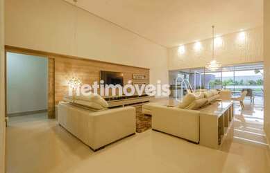 Imagem: A casa em condomínio possui 5 Dormitórios, 5 Banheiros, 3