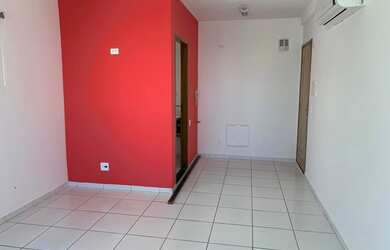 Imagem: O depósito possui 1 Vaga na garagem, 28m² de Área e está