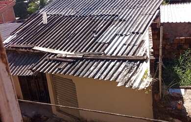 Imagem: A casa possui 2 Dormitórios, 1 Banheiro, 90m² de Área e