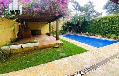 Imagem: A casa em condomínio possui 4 Dormitórios, 5 Banheiros, 247m²