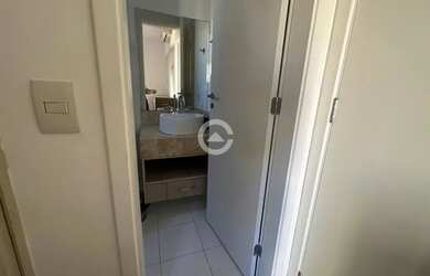 Imagem: O apartamento possui 1 Dormitório, 1 Banheiro, 1 Vaga na garagem