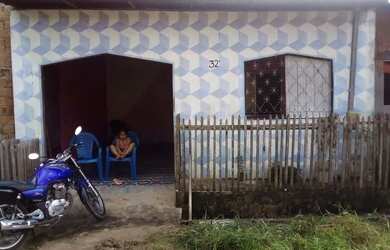 Imagem: A casa possui 2 Dormitórios, 1 Banheiro, 1 Vaga na garagem