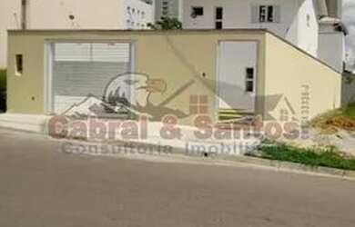 Imagem: A casa possui 3 Dormitórios, 2 Banheiros, 105m² de Área