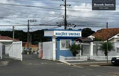 Imagem: A casa em condomínio à venda possui 2 Dormitórios, 2 Banheiros