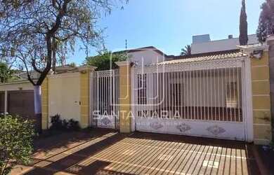 Imagem: O depósito possui 3 Vagas na garagem, 153m² de Área e está