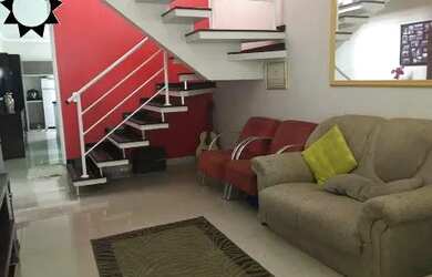 Imagem: A casa possui 3 Dormitórios, 4 Banheiros, 4 Vagas na garagem