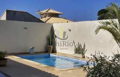 Imagem: A casa em condomínio possui 3 Dormitórios, 2 Banheiros, 2