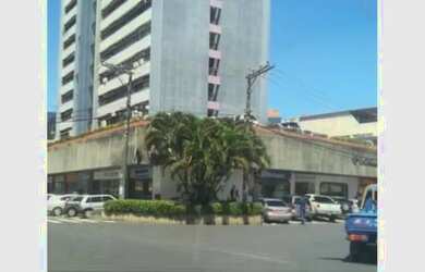 Imagem: O depósito possui 5 Vagas na garagem e 33m² de Área e está