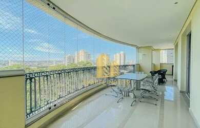 Imagem: O apartamento possui 4 Dormitórios, 5 Banheiros, 4 Vagas na