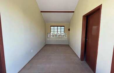 Imagem: A casa possui 1 Dormitório, 1 Banheiro, 37m² de Área e está