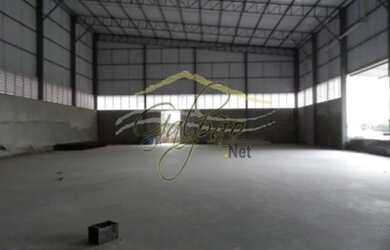 Imagem: O depósito possui 5 Vagas na garagem, 861m² de Área e está