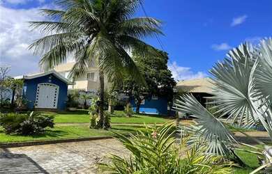 Imagem: A casa em condomínio possui 4 Dormitórios, 4 Banheiros, 5