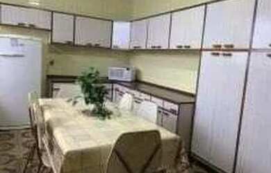 Imagem: A casa possui 3 Dormitórios, 5 Banheiros, 5 Vagas na garagem