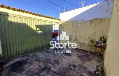 Imagem 9: Imóvel com 03 casas juntas à venda, aproximadamente 180m² por R$ 350.000...