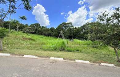 Imagem: O terreno possui 300m² de Área, Imóvel novo e está localizado