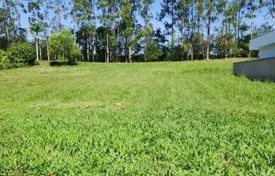 Imagem: O terreno possui 500m² de Área e está localizado em Ninho