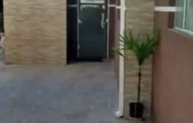 Imagem: A casa possui 5 Dormitórios, 4 Banheiros, 5 Vagas na garagem