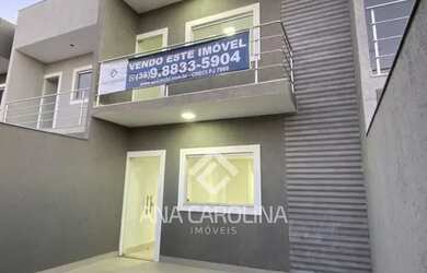 Imagem: A casa possui 3 Dormitórios, 2 Banheiros e 132m² de Área