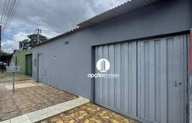 Imagem: A casa possui 2 Dormitórios, 1 Banheiro, 2 Vagas na garagem