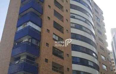 Imagem: O apartamento possui 4 Dormitórios, 1 Banheiro, 3 Vagas na