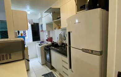 Imagem: O apartamento possui 2 Dormitórios, 1 Banheiro, 1 Vaga na garagem