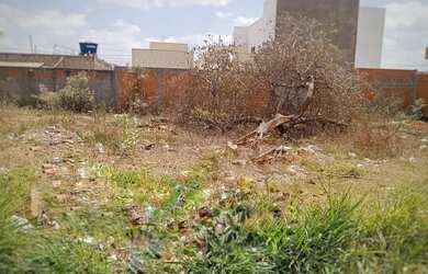 Imagem: O terreno possui 180m² de Área e está localizado em Monte