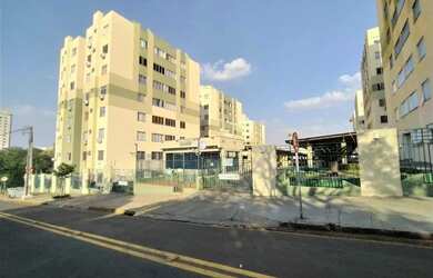 Imagem: O apartamento possui 3 Dormitórios, 1 Banheiro, 1 Vaga na garagem