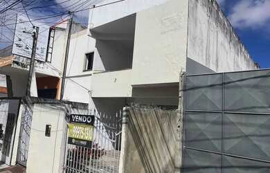 Imagem: O depósito possui 1 Vaga na garagem, 170m² de Área e está