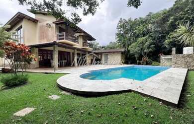 Imagem: A casa em condomínio possui 4 Dormitórios, 4 Banheiros, 3