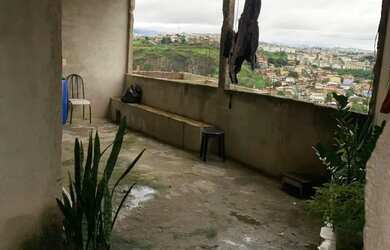 Imagem: A casa possui 3 Dormitórios, 2 Banheiros, 81m² de Área e