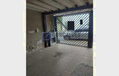 Imagem: A casa possui 2 Dormitórios, 1 Banheiro, 2 Vagas na garagem