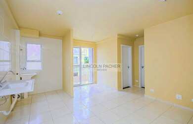 Imagem: O apartamento possui 2 Dormitórios, 1 Banheiro, 1 Vaga na garagem