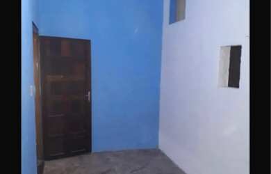 Imagem: A casa possui 1 Dormitório, 1 Banheiro e está localizado