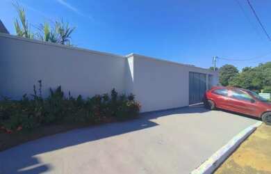 Imagem: A casa possui 2 Dormitórios, 1 Banheiro, 5 Vagas na garagem