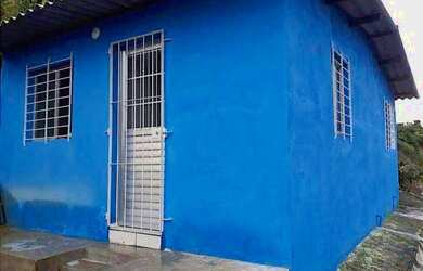 Imagem: A casa possui 2 Dormitórios, 1 Banheiro e está localizado