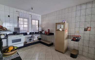 Imagem 5: Sobrado com 4 dormitórios à venda, 184 m² por R$ 770.000 - Residencial...