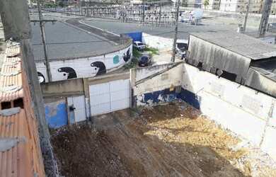 Imagem: O terreno possui 2.700m² de Área e está localizado em Valéria