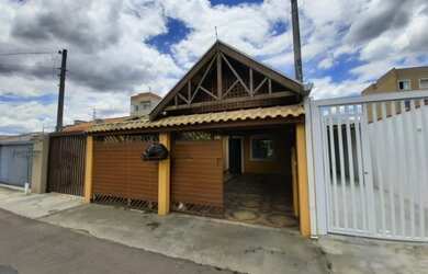 Imagem: A casa em condomínio possui 3 Dormitórios, 2 Banheiros, 2