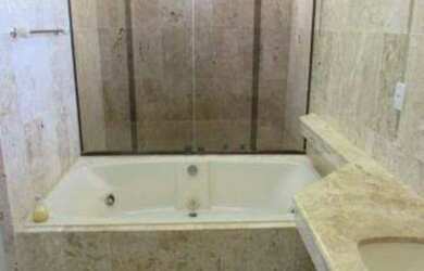 Imagem 4: Casa na Farolandia. Piscina, Churrasqueira, 378m² de Áreae2 Vagas na...